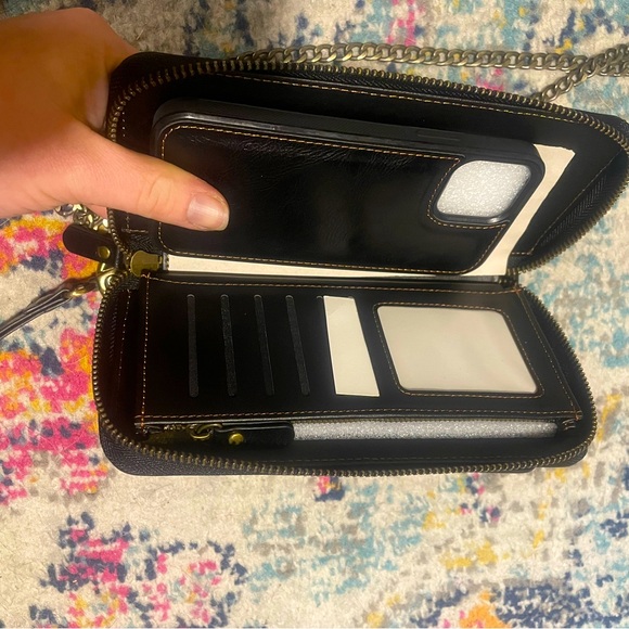 Pola brand wallet purse/ wristlet with iPhone 12 matching phone case - Picture 5 of 5